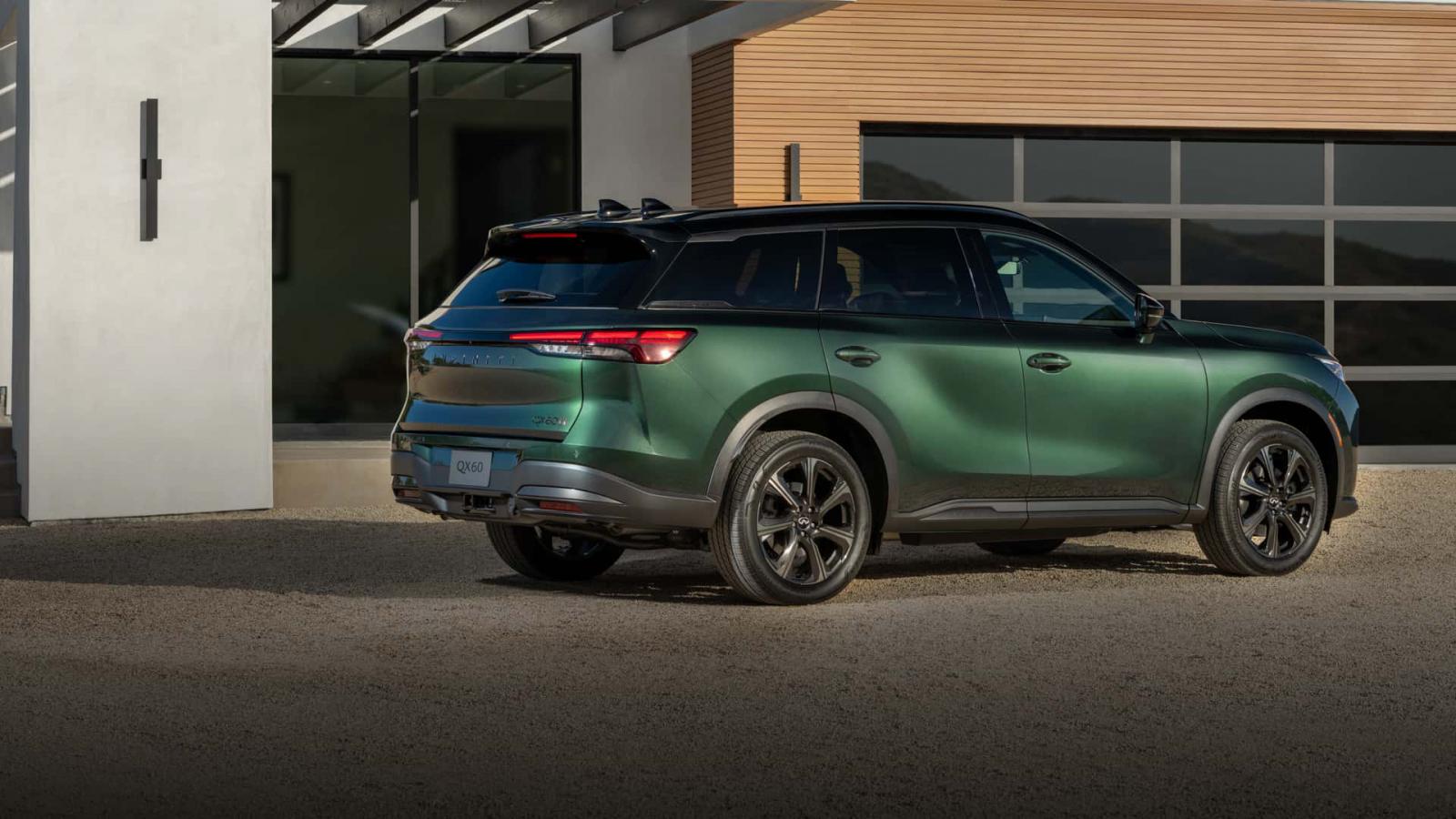 To Infiniti QX60 ανανεώθηκε και απέκτησε έκδοση Sport